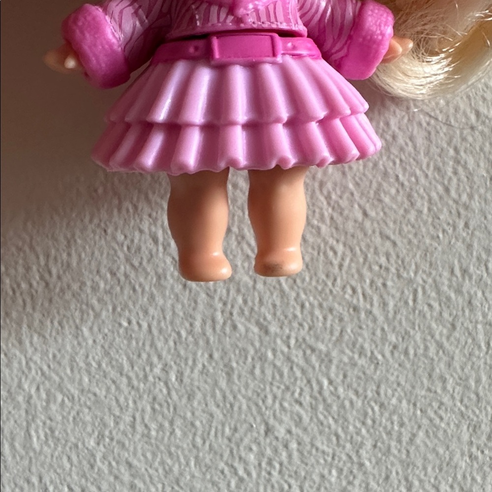 L.O.L. Surprise! Dolls Collection - Pink, Black, Blonde - Picture 4 of 4